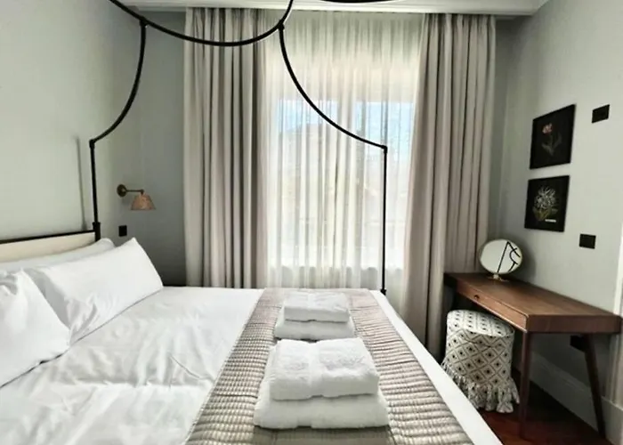 Redland - 3 * Bristol