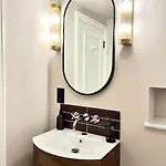 Redland - 3 *