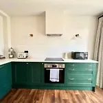 Redland - 3 * Bristol