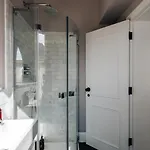 Redland - 3 Apartment