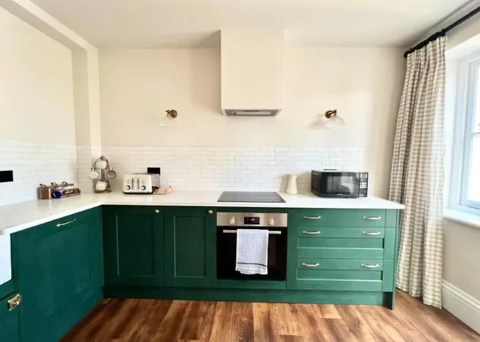 Redland - 3 * Bristol