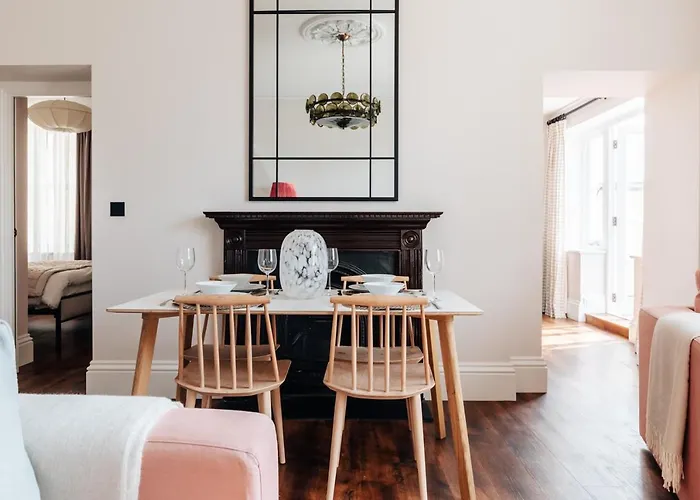 Redland - 3 * Bristol