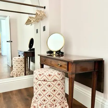 Redland - 3 Apartment