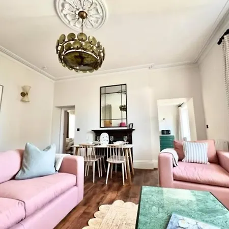 Redland - 3 Apartment