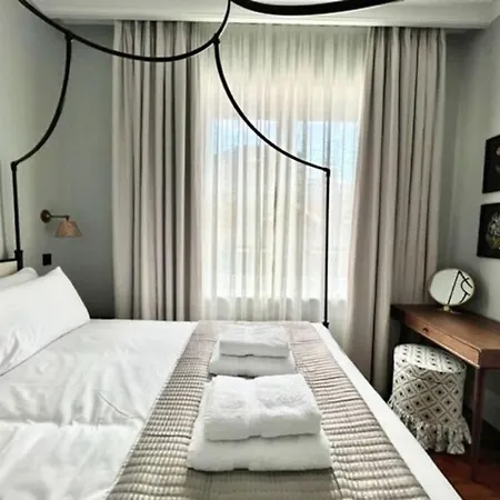 Redland - 3 * Bristol