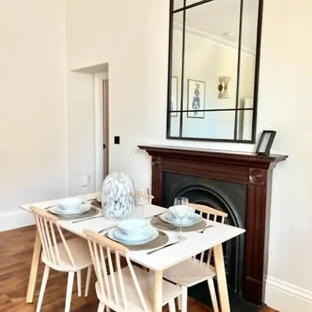 Redland - 3 * Bristol